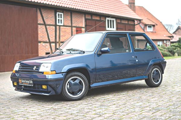 Super R5 El Capas, toucas e espumas Renault Super 5 GTE | Estofamento sob medida